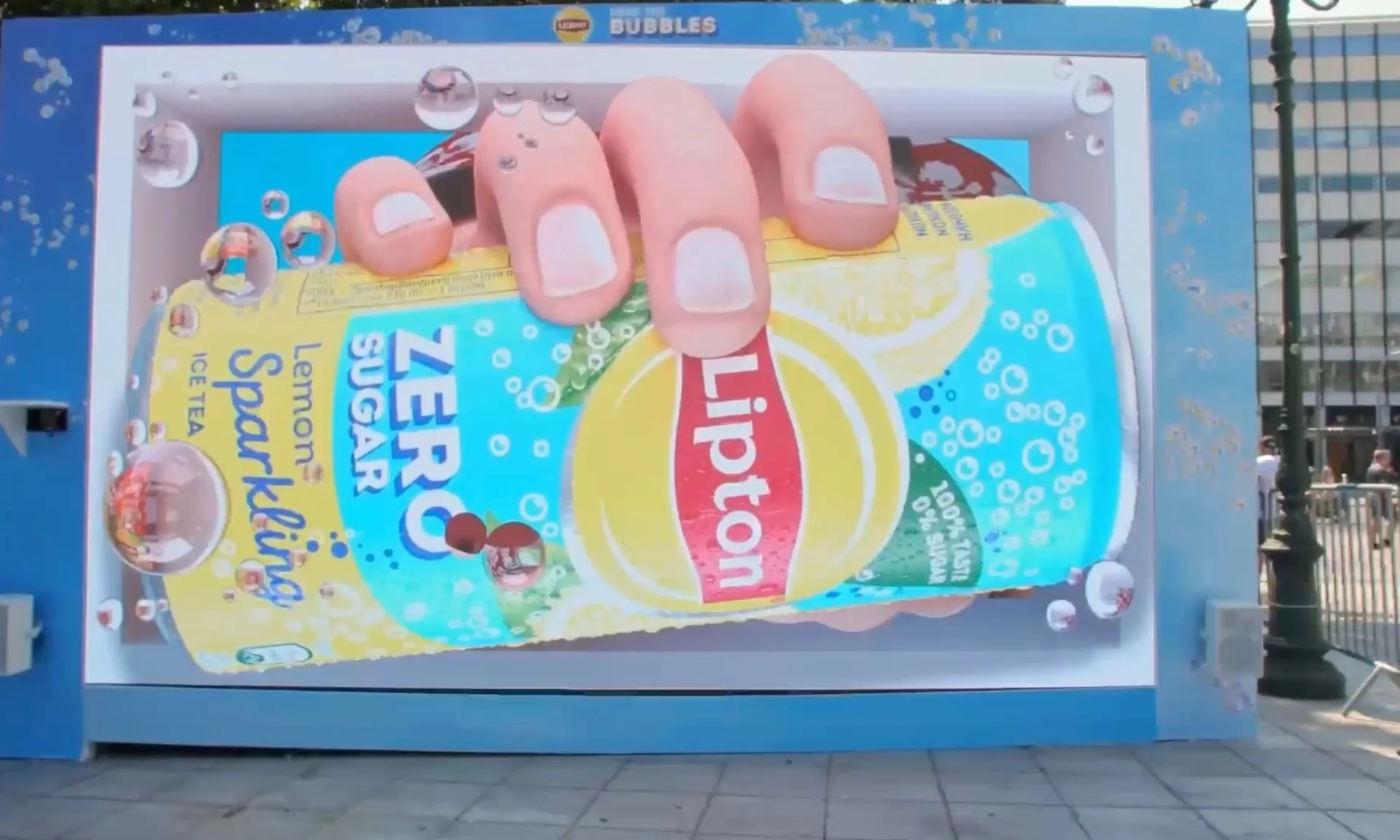 Lipton lemon sparkling iced tea 3D billboard